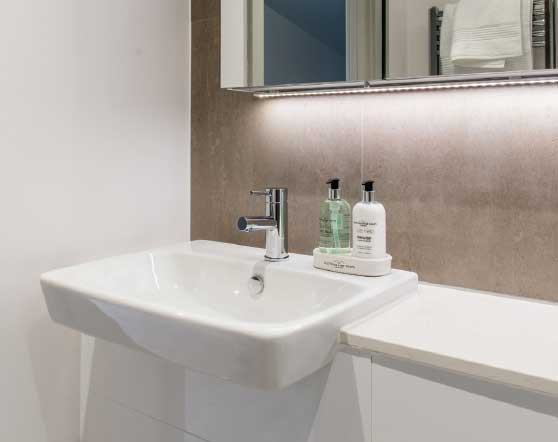 packham-mews-bathroom