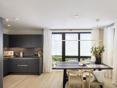 Hanwell Square, Interior image