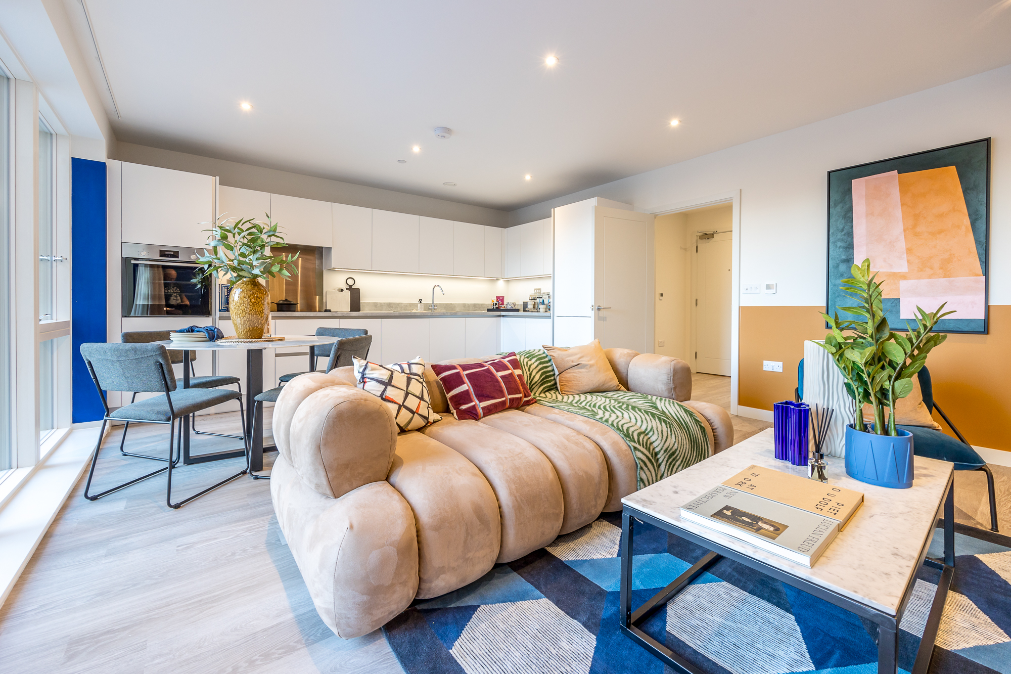 TheHue_ShowDuplex-2000px-282A0735