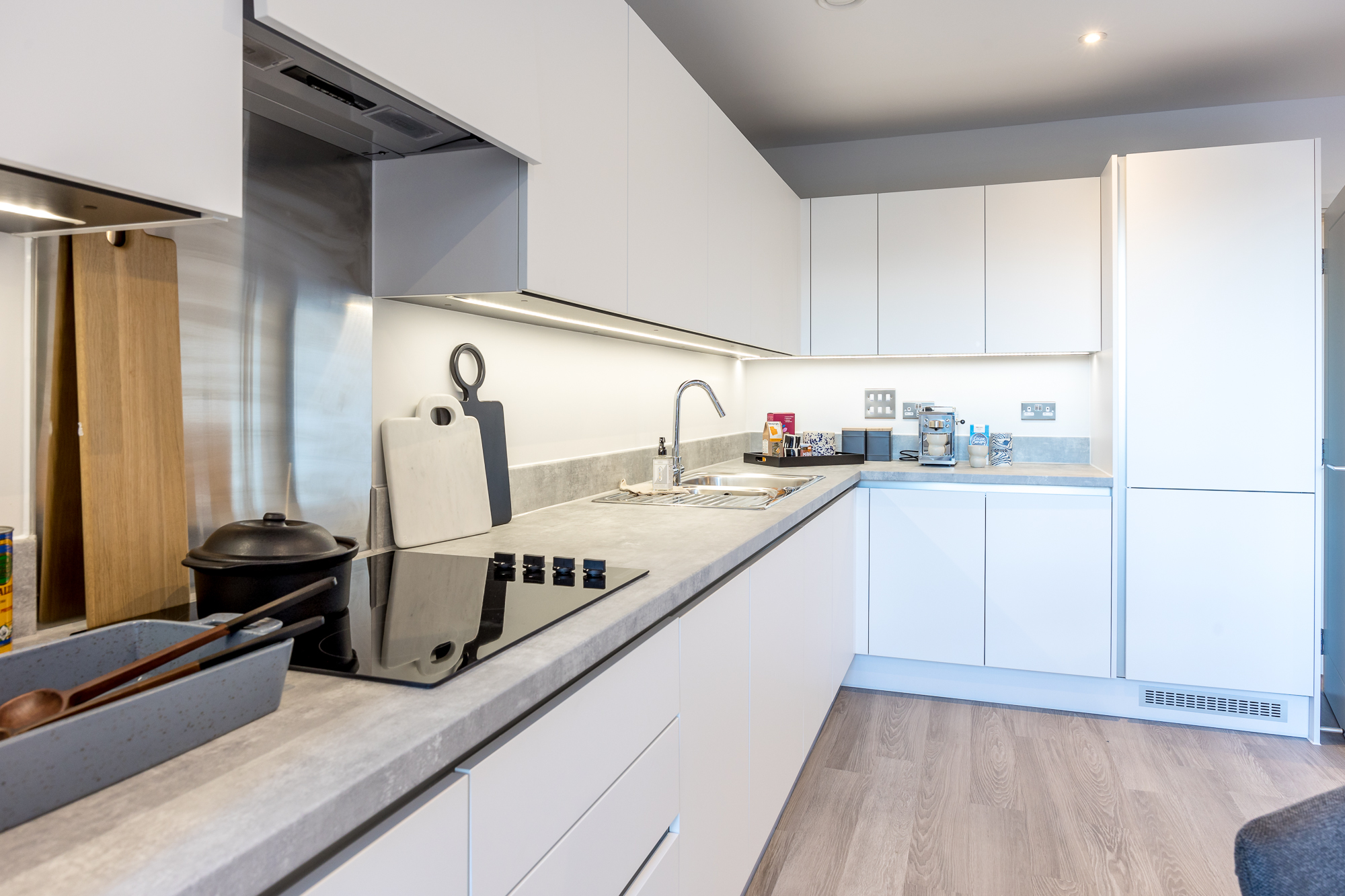 TheHue_ShowDuplex-2000px-282A0840