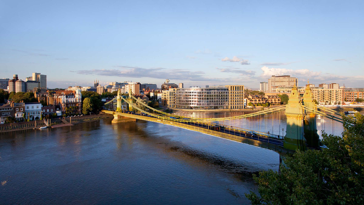 Queen's Wharf and Hammersmith bridge